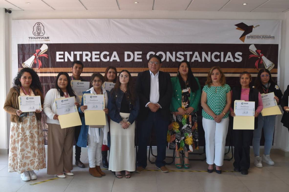 Entrega de Constancias a Servidores Públicos