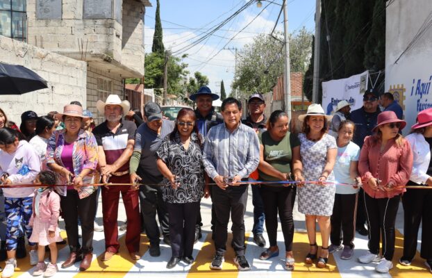 Inauguración de Obra de Pavimentación en la Segunda Cerrada la Lámpara, Barrio Santa Cruz